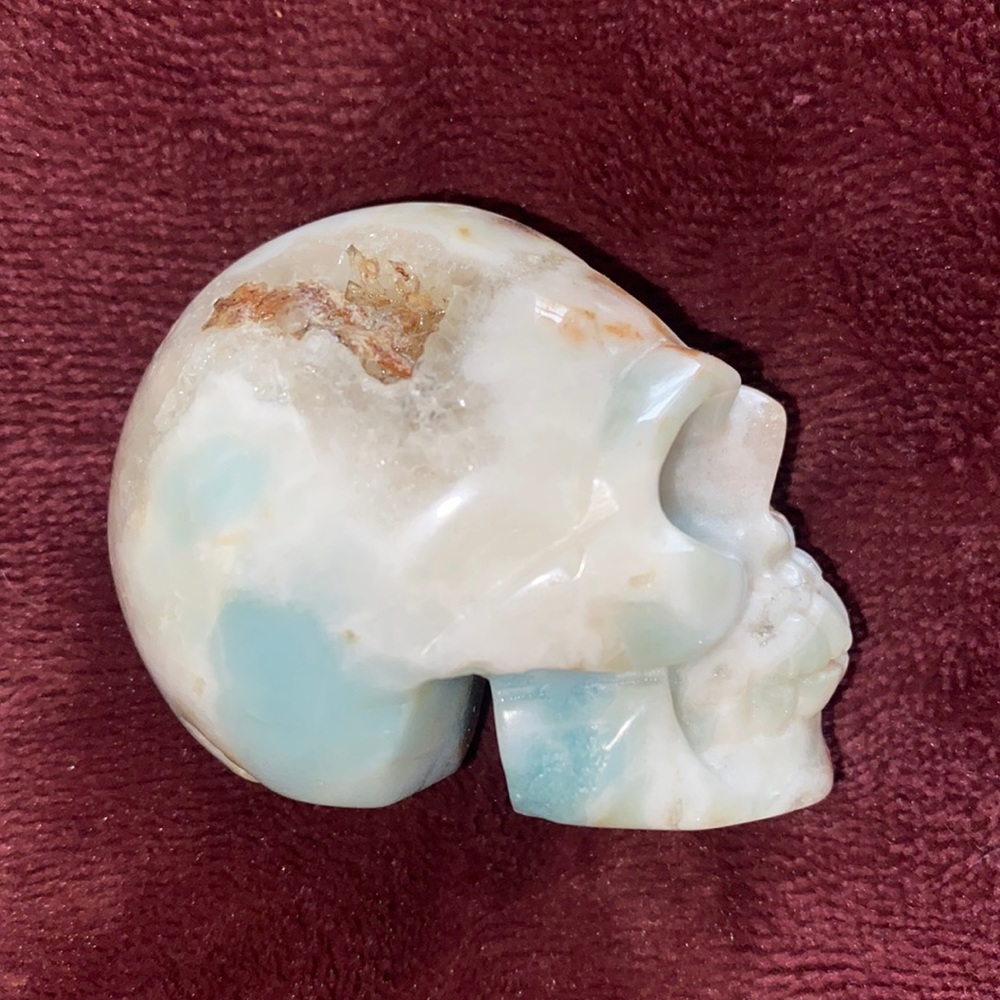 Calcite skull